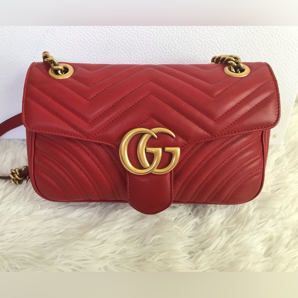 Gucci GG Marmont Medium Shoulder Bag Full set Box Dust Bag